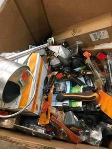 GAYLORD FULL OF ASSORTED TOOLS SEE PICS
