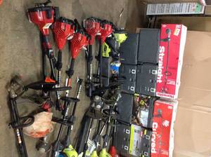 MIXED LOT WITH HUSKY,HOMELITE,RYOBI OUTDOOR LAWN TRIMMERS & CHAINSAWS SEE PICS