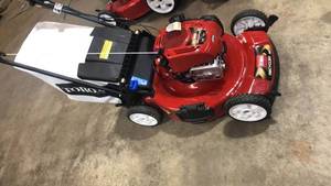Toro Recycler 22 in. Variable Speed Electric Start Self Propelled Gas Walk-Behind Mower with Briggs in good working conditions