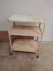 lot 131 image: Vintage Pink Metal Rolling Cart
