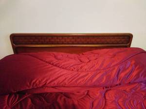 lot 136 image: Full Size Vintage Headboard & Frame