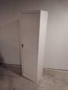lot 107 image: VINTAGE Metal Cabinet