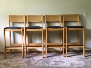 lot 2 image: Set of Stools with Vinyl Seats