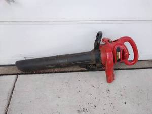 lot 211 image: Craftsman Leafblower