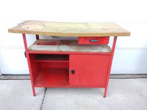 lot 225 image: Wood-Topped Metal Workbench