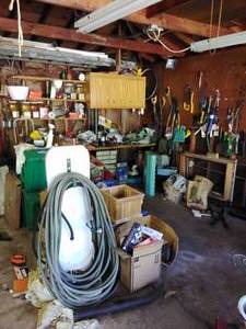 lot 230 image: Miscellaneous Garage Items