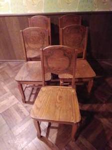 lot 119 image: Five Vintage Wooden Chairs and table