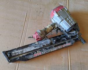 Senco Pneumatic Nail Gun