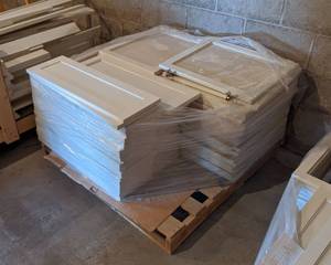 Pallet of White Cabinet Door Fronts