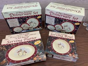 Christmas Dinnerware Set