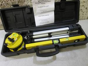 lot 9 image: 16 Laser Level Rotating Leveling B...