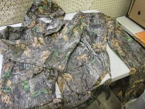 lot 25 image: Lot of Assorted Camo Waterproof Jac...