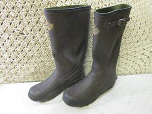 lot 42 image: Pair of Pro Line Waterproof Deluxe ...