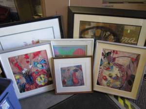 lot 48 image: Lot of Framed Hanging Wall Decor Se...