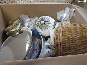 lot 52 image: Big Box Full of Assorted Glass Deco...