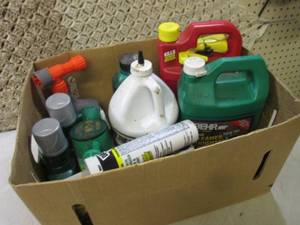 lot 61 image: Box Full of Yard and Bug Sprays Gre...
