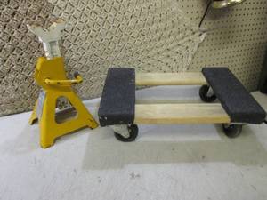 lot 74 image: Dolly and 3-Ton Jack Stand  RMC...