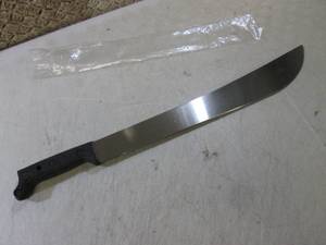 lot 77 image: 23 12 Machete New  RMDR...
