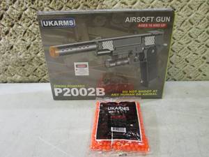 lot 79 image: Airsoft Pistol with Laser and Bag o...