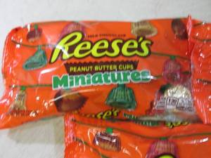 lot 102 image: 3 Bags of Reeses Peanut Butter Cups...
