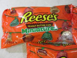 lot 104 image: 3 Bags of Reeses Peanut Butter Cups...