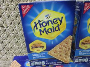lot 128 image: 5 Boxes of Honey Maid Graham Cracke...