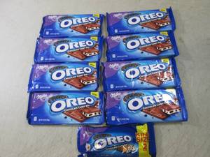 lot 133 image: Oreo Candy Bars Past Date  B-1...
