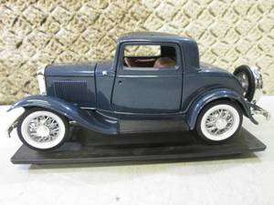 lot 157 image: Road Signature 1932 Ford 3-Window C...
