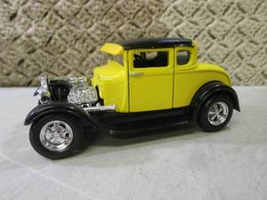 lot 158 image: Maisto 1929 Ford Model A Diecast Ca...