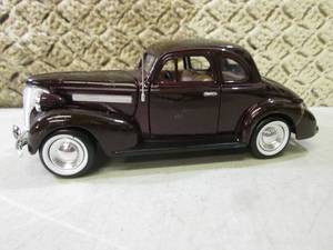 lot 160 image: 1939 Chevrolet Coupe Diecast Car 1...