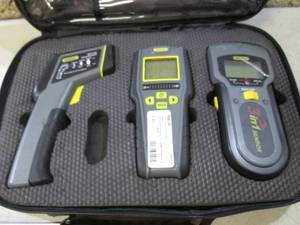 lot 195 image: 3pc General Kit Thermometer Moistur...