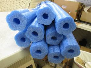 lot 227 image: 9 Noodles Water Toys 4 ft  F-3...