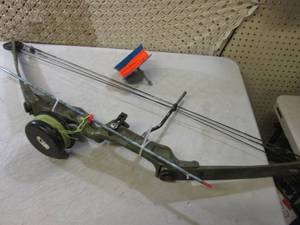 lot 242 image: Bear Compound Bow with Extra String...