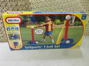 lot 256 image: Little Tikes TotSports T-Ball Set  ...