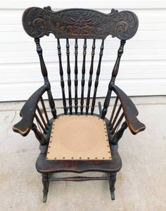 lot 11 image: Antique 19th Century North Wind Rocking Chair