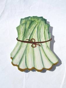 lot 98 image: Case of New Vintage Ceramic Green Onion Themed Trivets
