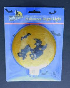 lot 26 image: Lot of 4 Hand-Painted Porcelain Halloween Night Lights