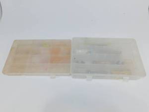 lot 5 image: 2 Clear Plastic Boxes