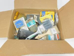lot 27 image: Misc Garage Items