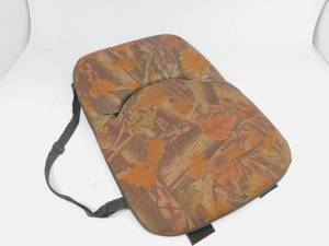 lot 71 image: Camelflage Hunting Seat