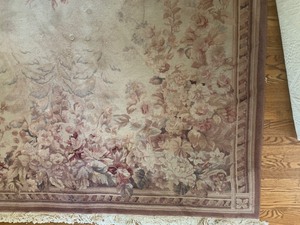 lot 5 image: Decorative Large Area Rug
