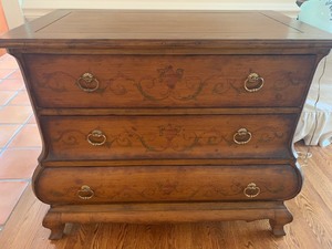 lot 13 image: Decorative Three-Drawer Swell Chest