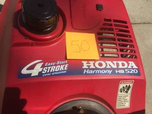 lot 50 image: Honda Four Stroke Snowblower