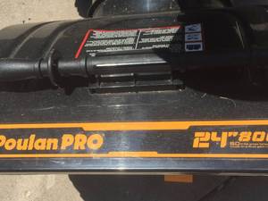 lot 63 image: Poulan Pro Snowblower
