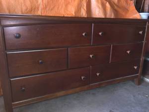 lot 88 image: Seven Drawer Dresser With Glass Top