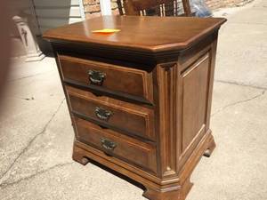 lot 90 image: Davis Company Night Stand With Glass Top