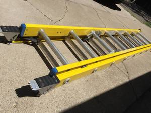lot 95 image: Werner 16 foot Extension Ladder
