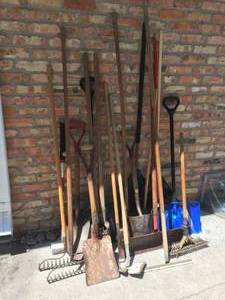 lot 96 image: Lawn and Garden Tools