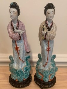lot 24 image: Pair of Asian Figurines