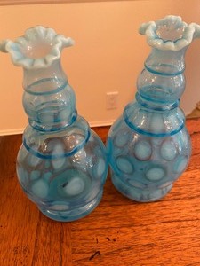 lot 113 image: Two Blue Opalescent Glassware Items